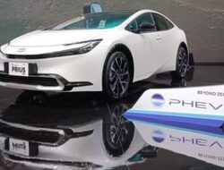 1 dari 4 SPK Toyota di GIIAS 2024 Merupakan Kendaraan Pribadi Hybrid