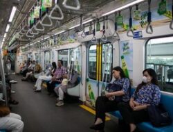 Jokowi Ungkap Biaya LRT Rp700 M per Km, Whoosh Rp780 M per Km