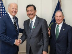 Michael Bloomberg Perkenalkan Luhut ke Joe Biden